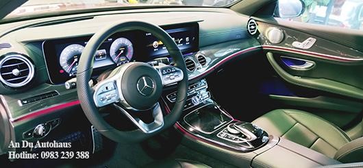 Nội thất Mercedes E-Class có điền viền trang trí LED 64 màu